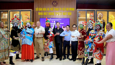 뉴질랜드 예술가가 하트보이 예술을 탐구하다