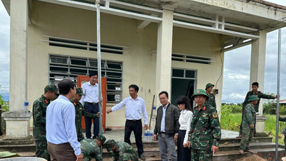 Ingeniørbrigade 7 hjelper folk med å stabilisere hjemmene sine etter flom