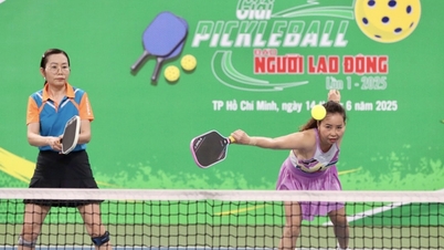 Many artists and celebrities attend the "Wings of Love" Pickleball Tournament