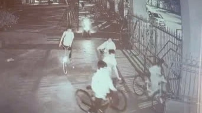 Ich entdeckte, dass der stellvertretende Schulleiter und Lehrer illegalerweise zusätzliche Kurse am Abend in der Schule organisierten.