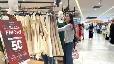 Kota Ho Chi Minh: Banyak program diskon besar pada Black Friday 2025