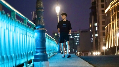 호치민시 중심부의 많은 유물들은 밤에 새로운 "밝은 코트"를 입습니다.