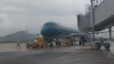 15番目の嵐を避けるために68便が方向転換を余儀なくされた