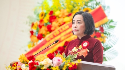 Erősen ébressze fel az elkötelezettség és az alkotó munka szellemét egy gazdag, virágzó, civilizált és boldog ország fejlesztésére irányuló törekvés érdekében.