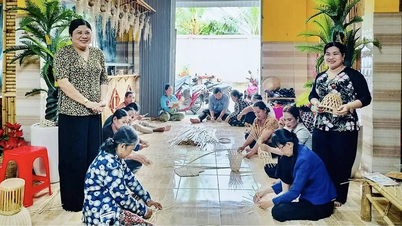 Helfen Sie Frauen, ihren Lebensunterhalt zu sichern und die Produktion zu entwickeln.