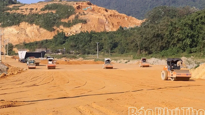 Menghapuskan kesukaran Hoa Binh - Projek Lebuhraya Moc Chau dengan tegas