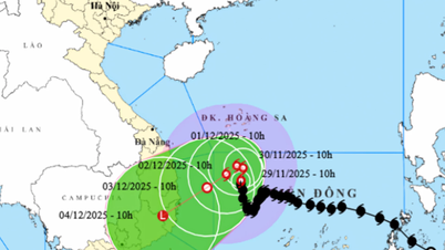 العاصفة رقم 15 تغير اتجاهها في طريقها
