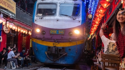 Train street coffee shop is bustling again after being cleared