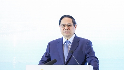 ファム・ミン・チン首相：「5トン」の行動モットーを堅持し、2035年までにベトナムを物流能力指数で世界トップ30カ国に押し上げる