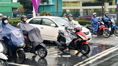 ตอบสนองเชิงรุกต่อลมแรงในทะเลและฝนตกหนักบนบก