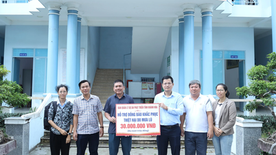 지방 개발 프로젝트 관리 위원회는 홍수로 피해를 입은 사람들에게 지원금을 제공합니다.