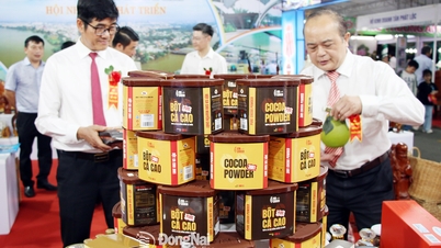 Łączenie i promowanie typowych wiejskich produktów przemysłowych