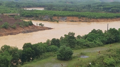Regulação do nível da água no reservatório de Ta Trach para lidar com as fortes chuvas.