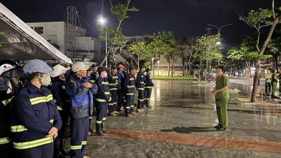 التقت شرطة منطقة توي هوا مع العاملين البيئيين في المناطق الحضرية وشجعتهم وقدمت لهم الهدايا.