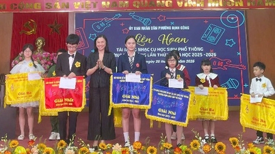 Dzielnica Dinh Cong: Pierwszy festiwal talentów muzycznych uczniów szkół średnich
