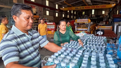 Sending all love to the "flood center" of Central Vietnam
