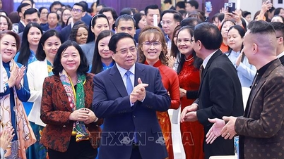 رئيس الوزراء يحضر مؤتمرا لمراجعة مشروع دعم المرأة في بدء الأعمال