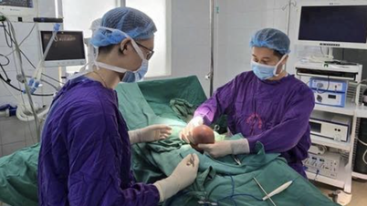 Un jeune homme de 19 ans a reçu un diagnostic de cancer des testicules à un stade avancé parce qu'il pensait que la maladie allait « guérir d'elle-même ».