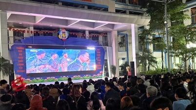 گیانگ وو وارد فیلم «باران سرخ» را به صورت رایگان در ۶ مدرسه نمایش می‌دهد.