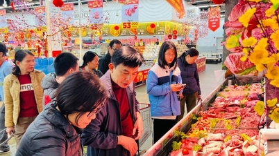 Hanoi prepares essential goods, ready to serve Tet 2026