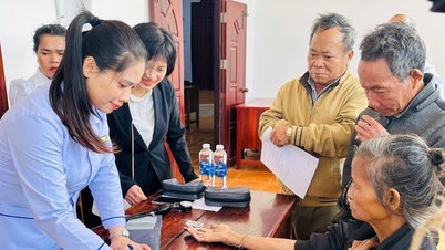 Consultație medicală gratuită și distribuire de medicamente pentru locuitorii din provincia Savannakhet (Laos)