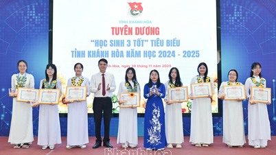 Auszeichnung von 67 „3 guten Schülern“ und „3 gut ausgebildeten Schülern“ auf Provinzebene