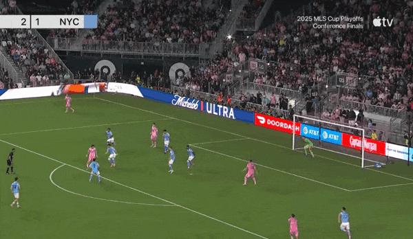 ميسي يحقق رقمًا قياسيًا خارقًا ويقود إنتر ميامي إلى نهائي الدوري الأمريكي