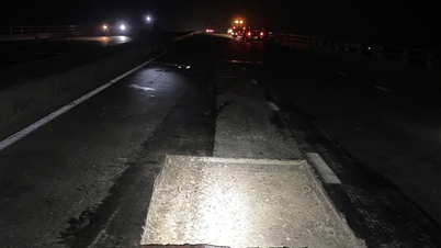 住民は高速道路の修理が警告標識なしに行われたことに憤慨している。