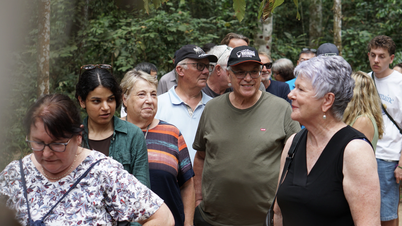 Les tunnels de Cu Chi attirent les touristes occidentaux