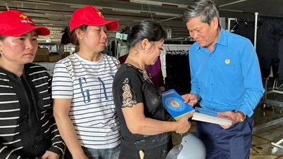 جہاں مزدور مشکل میں ہیں وہاں یونین ہے۔