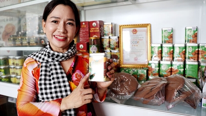 ຮ່ວມ​ມື​ໃຫ້​ຊາວ​ກະ​ສິ​ກອນ​ຄອບ​ຄອງ​ເສດ​ຖະ​ກິດ​ຊົນ​ນະ​ບົດ