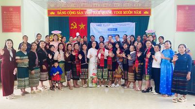 소수 민족 여성을 위한 커뮤니케이션 및 리더십 기술 교육