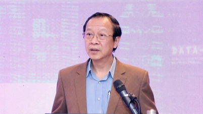 Como os dados de alunos e professores são protegidos quando se aplica IA ao ensino?