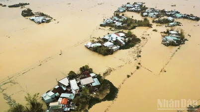 បើកដំណើរការ “យុទ្ធនាការ Quang Trung” ដើម្បីកសាង និងជួសជុលផ្ទះដែលរងការខូចខាតដោយគ្រោះធម្មជាតិនៅតំបន់កណ្តាលយ៉ាងឆាប់រហ័ស