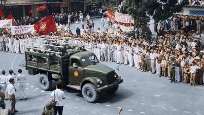 9X ใช้ชีวิต "ต่ำกว่าเส้นความยากจน" สร้างซอฟต์แวร์เพื่อค้นหาสีสำหรับภาพถ่ายในช่วงสงคราม