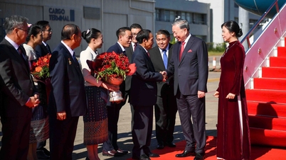 เลขาธิการใหญ่โตลัมเดินทางถึงเวียงจันทน์เพื่อเริ่มการเยือน สปป.ลาว อย่างเป็นทางการ