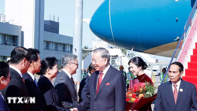 Ceremonie solemnă de bun venit pentru secretarul general To Lam și soția sa în capitala Vientiane din Laos