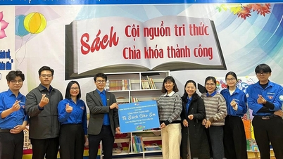 Delegațiile comunelor Kien Dai și Lam Binh își unesc forțele pentru securitate socială și infrastructură