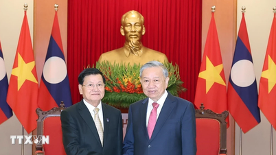 Поздравительное послание по случаю 50-летия Национального праздника Лаосской Народно-Демократической Республики