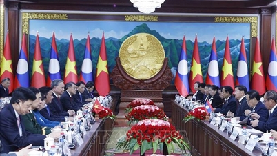 Generalsekretär To Lam führt Gespräche mit dem Generalsekretär und dem Präsidenten von Laos