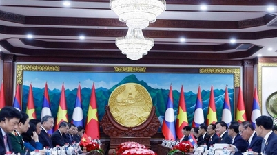 Lam főtitkára tárgyalásokat folytatott Thongloun Sisoulith laoszi főtitkárral és elnökkel.