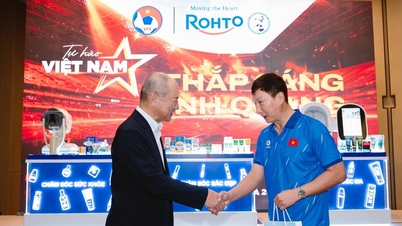 Rohto-Mentholatum Vietnam soutient l'équipe des moins de 22 ans avant les 33èmes Jeux d'Asie du Sud-Est