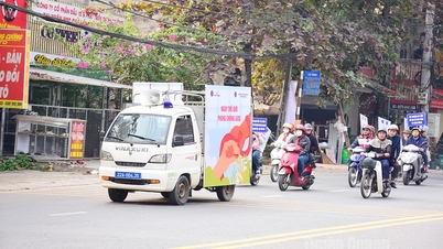 Παρέλαση για την προώθηση της πρόληψης και του ελέγχου του HIV/AIDS
