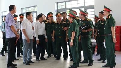 ກອງບັນຊາການທະຫານເຂດ 7 ກວດກາວຽກງານກະກຽມການດຳເນີນການເຄື່ອນໄຫວສະເຫຼີມສະຫຼອງ 80 ປີແຫ່ງວັນປະເພນີທະຫານເຂດ.