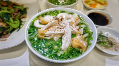 ร้านเฝอบัค โดนกระแสฮือฮา หลังถูกยกย่องเป็น “ร้านเด็ดในโฮจิมินห์” จริงหรือ?