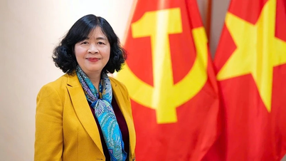 Președintele Comitetului Central al Frontului Patriei Vietnam a trimis o scrisoare de felicitare cu ocazia celei de-a 50-a aniversări a Zilei Naționale a Laosului