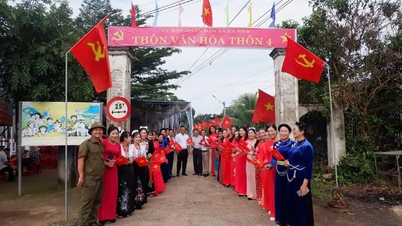 Perempuan komune Ea Wer menyebarkan kesetaraan gender melalui media akar rumput