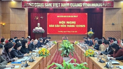 Hội nghị Báo cáo viên tháng 12 năm 2025