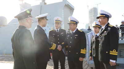 Ship 015-Tran Hung Dao begins visit and exchange with Chinese navy