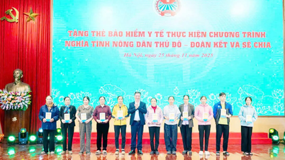 مشکل حالات میں لوگوں کو ہیلتھ انشورنس کارڈ دینا: انسانی پالیسی مضبوطی سے پھیلتی ہے۔